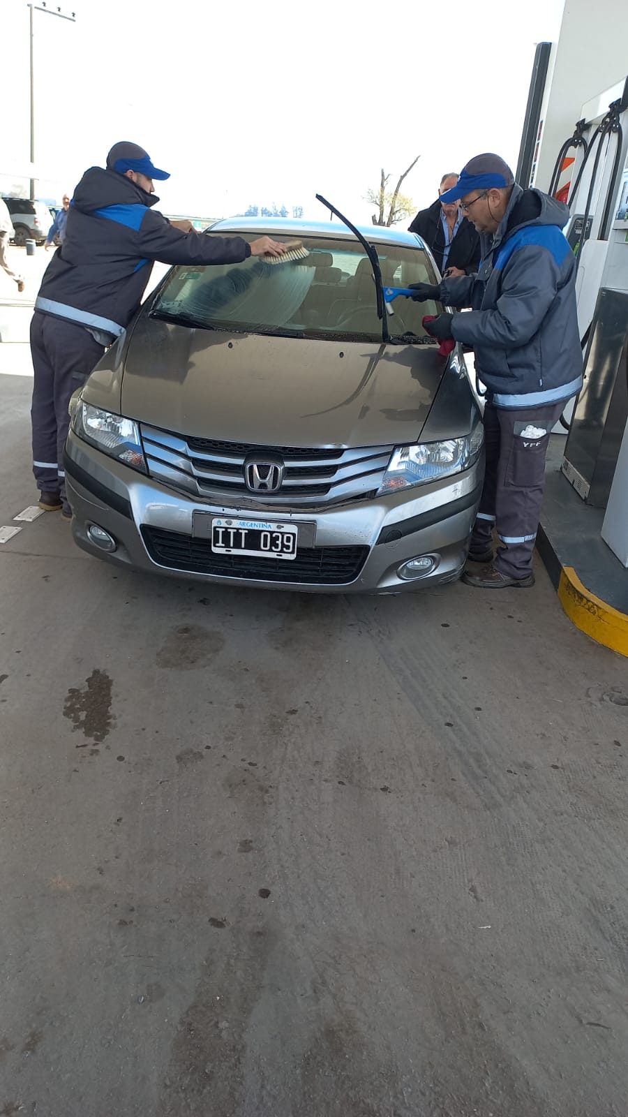 Desarrollo de equipos comerciales en expendedora de combustible